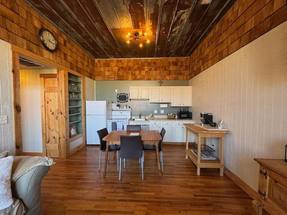 The Outpost at North Cove Apartment in Mitchell County
