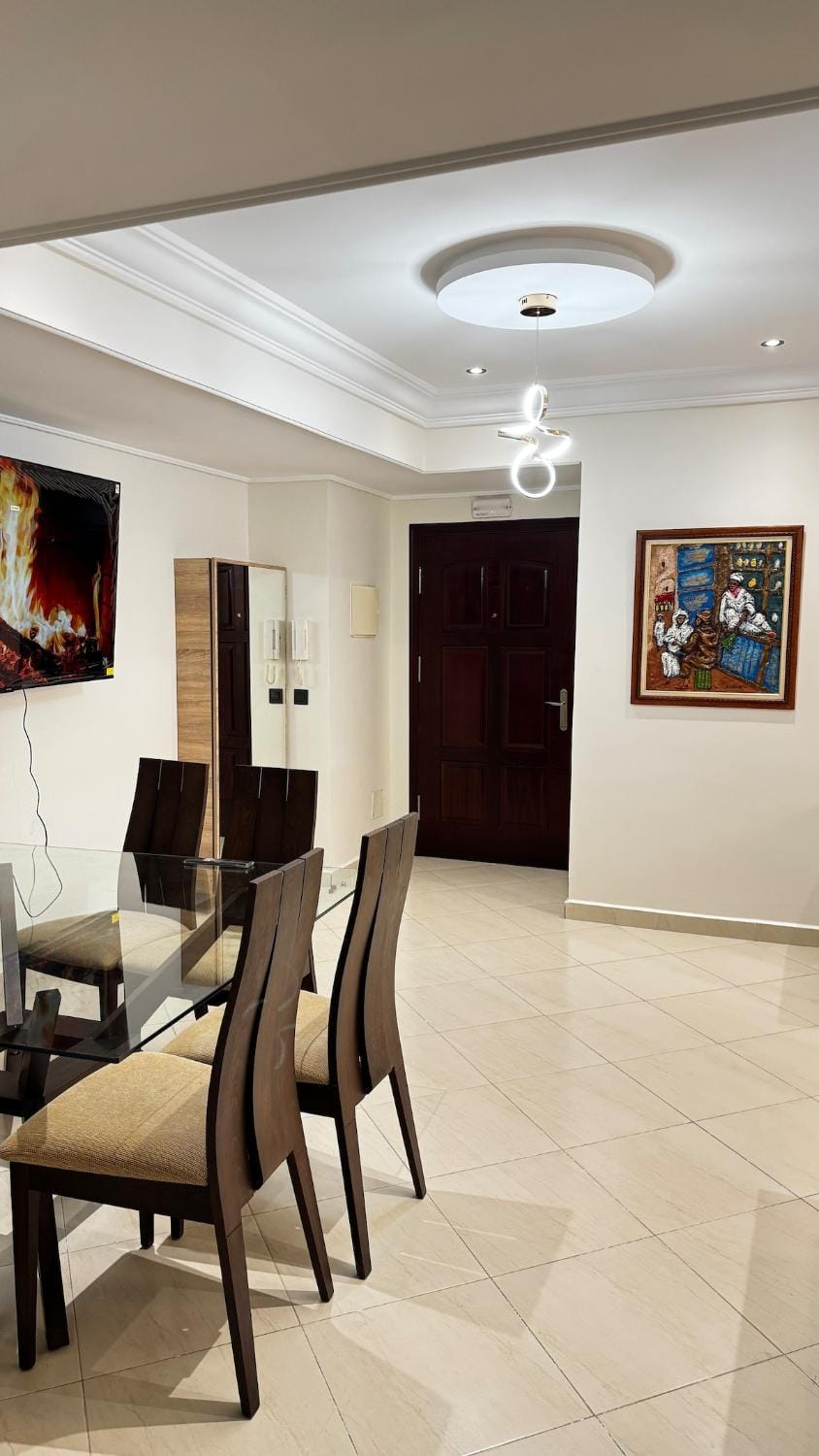 Sea View & Balcony, 3BR, Large Modern Apartment, City Center Apartment in Tangier