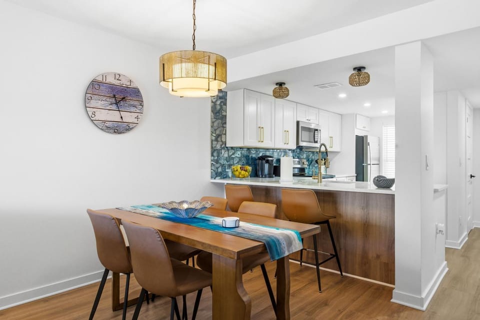 Dining area, Dinner