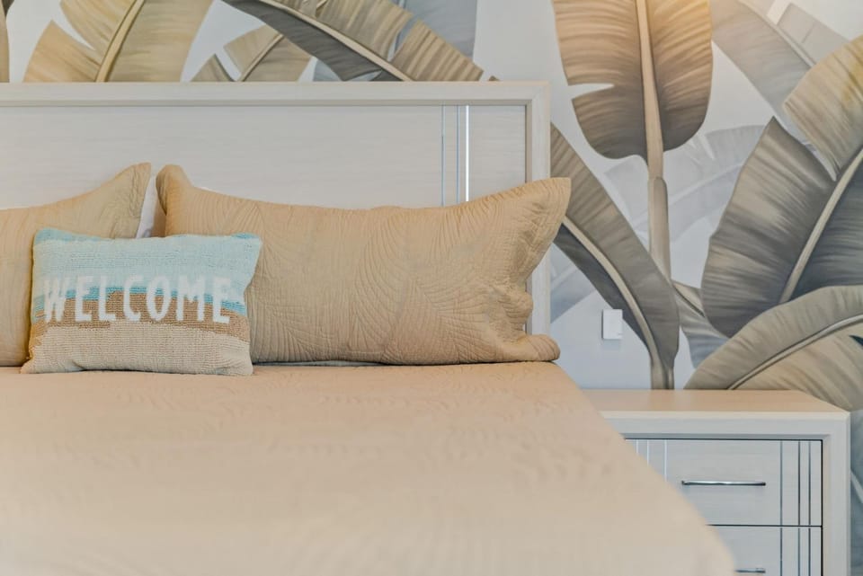 Bed, Bedroom
