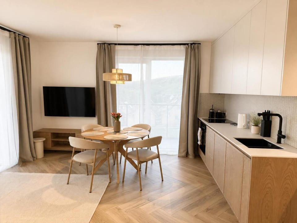 Kitchen or kitchenette, Living room