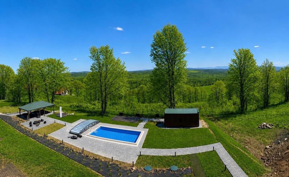 Garden view, Mountain view, Swimming pool