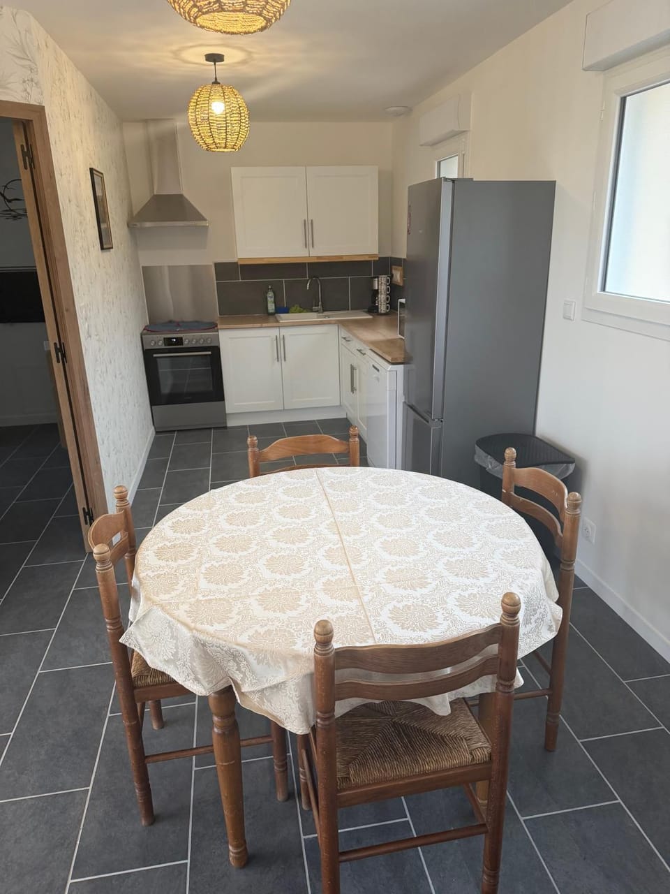 Property building, Kitchen or kitchenette, Living room