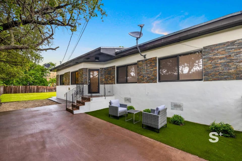 Property building, Patio