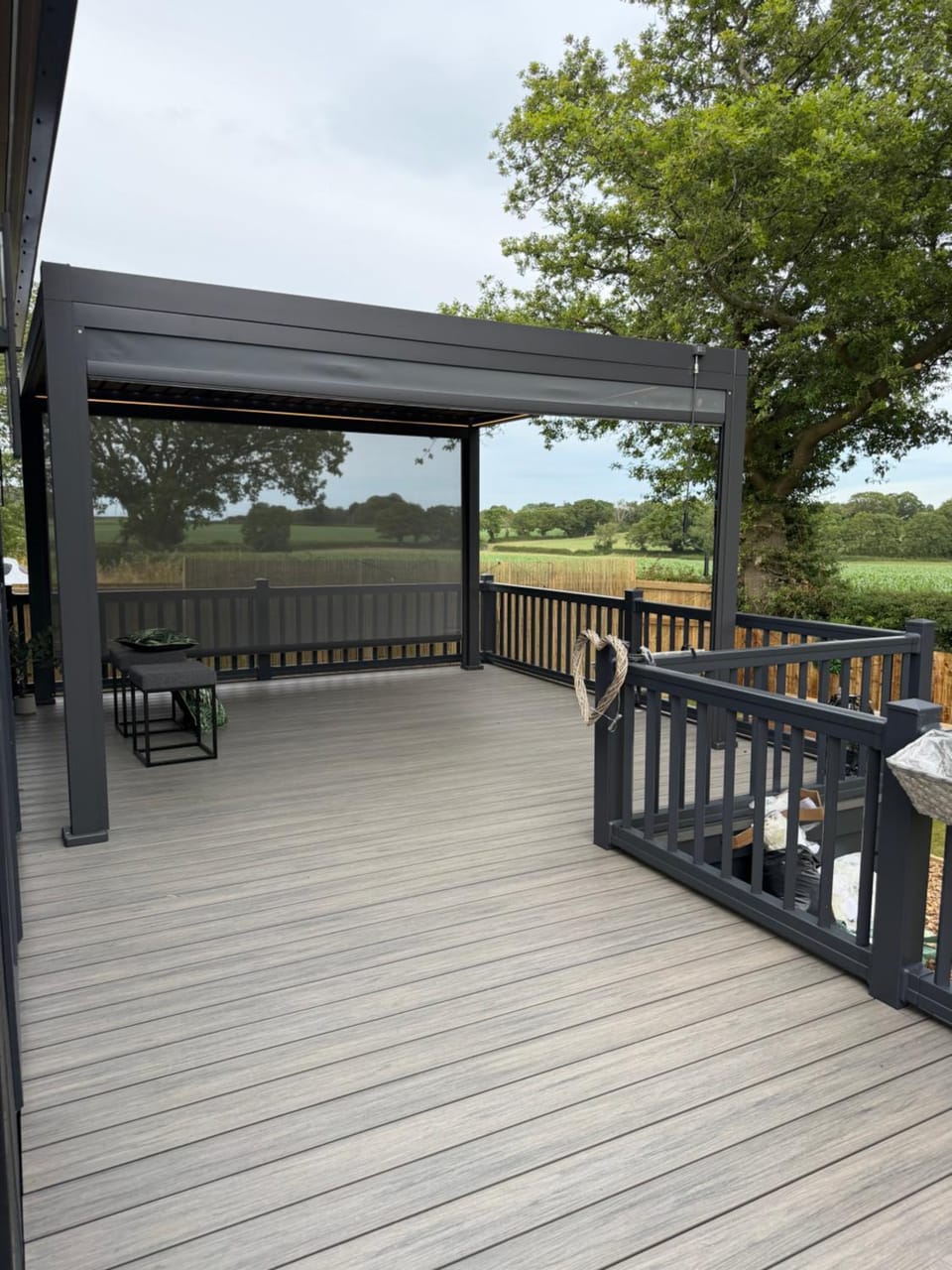 Luxury Glamping pod, En-Suite with Hot Tub House in Wales