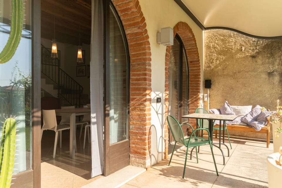 Dining area, Garden view