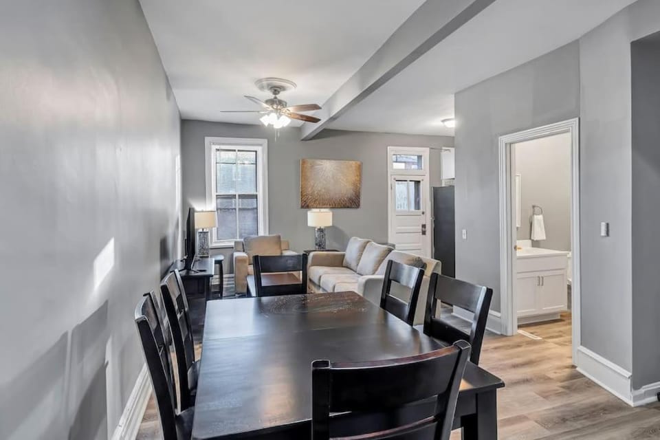 Spacious Unit in Shaw Neighborhood - 2 blocks to park Sleeps 12 House in Saint Louis