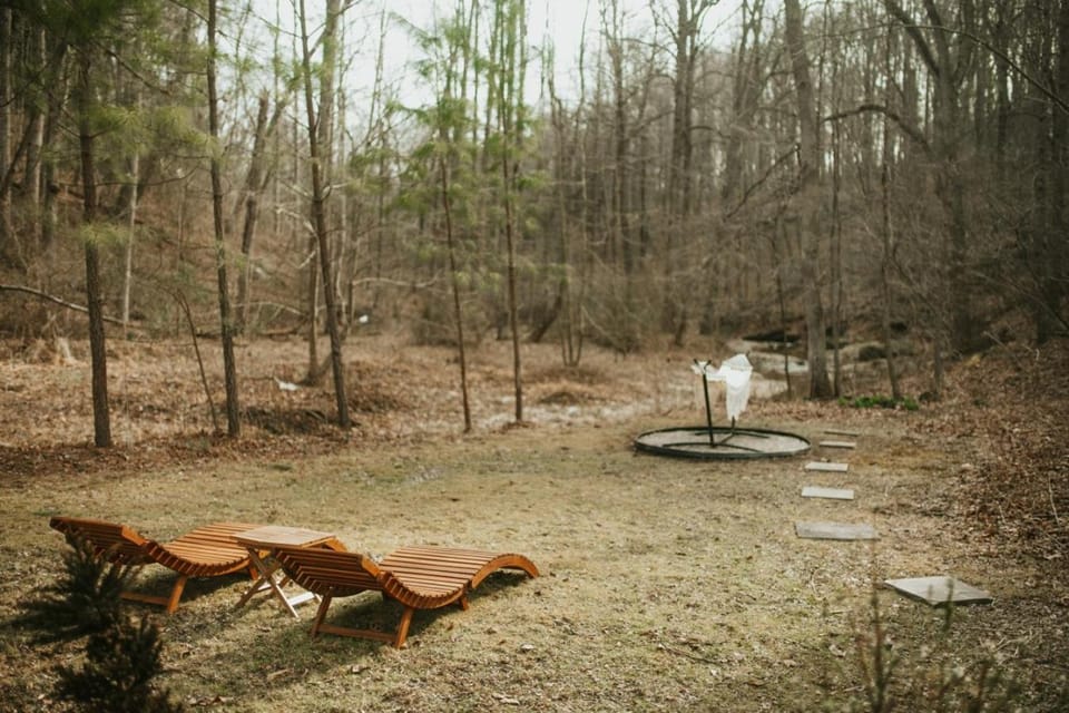 Creekside Cabin: Sauna | Hot Tub | Fire Pit | Romantic | Peaceful | Cozy Cabin in Pennsylvania