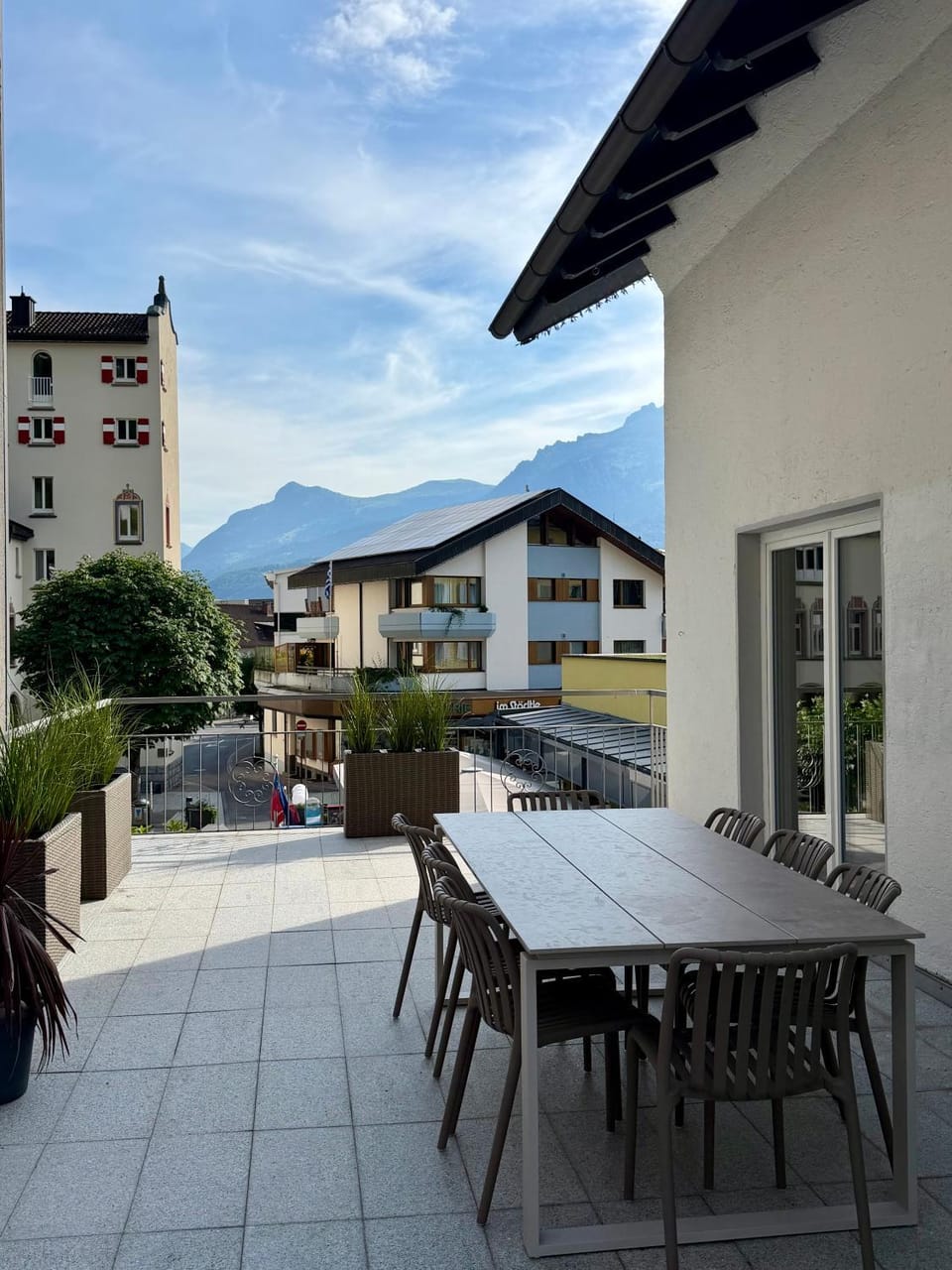Balcony/Terrace, Mountain view