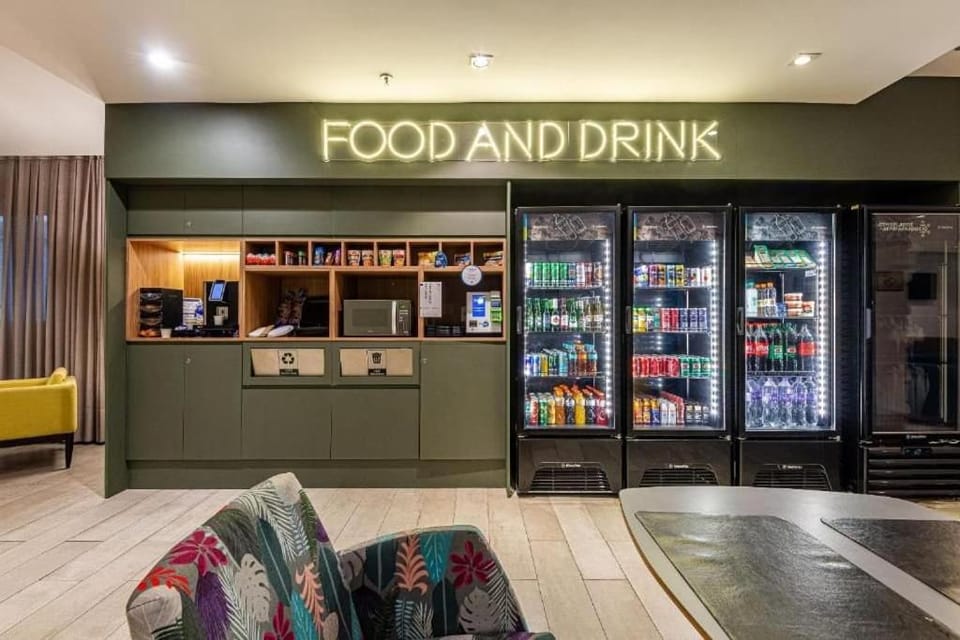 Lounge or bar, Food