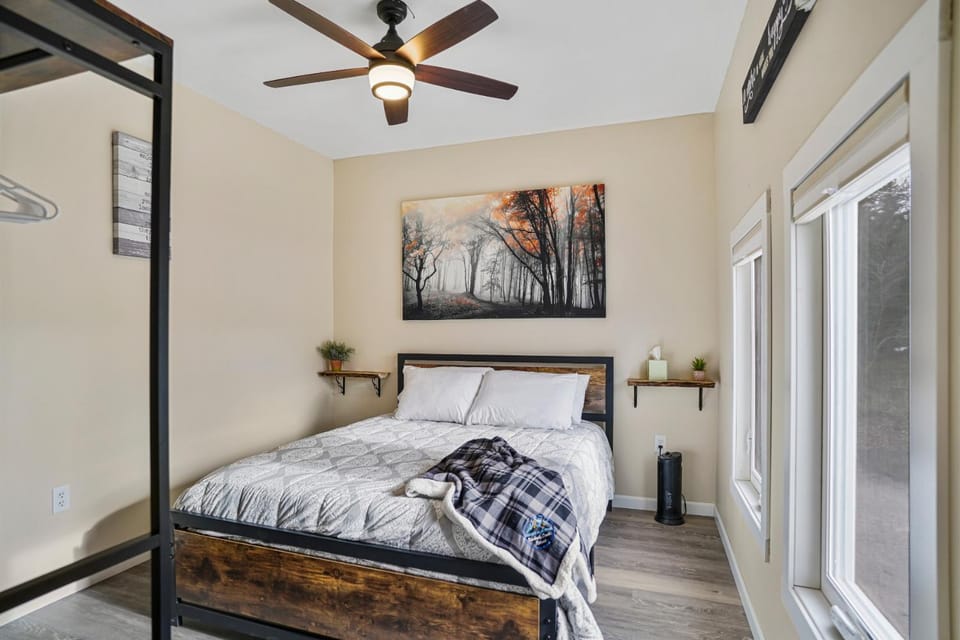 Bed, Bedroom