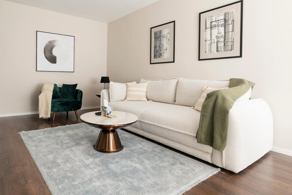 Living room, Seating area