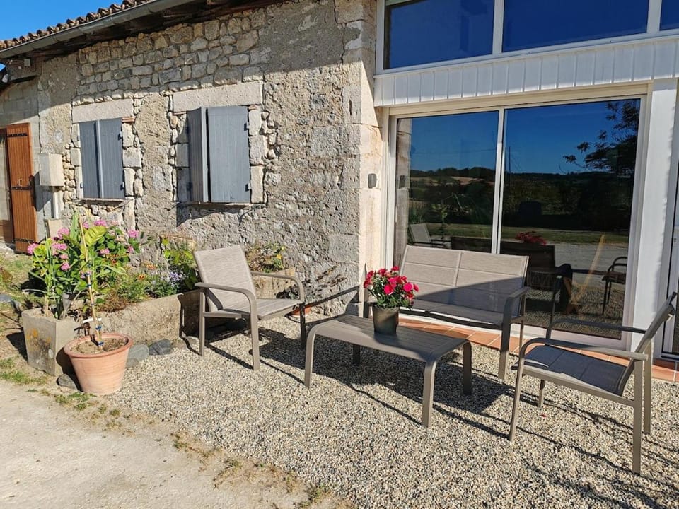 Gîte à la ferme Le Mouyne House in Nouvelle-Aquitaine