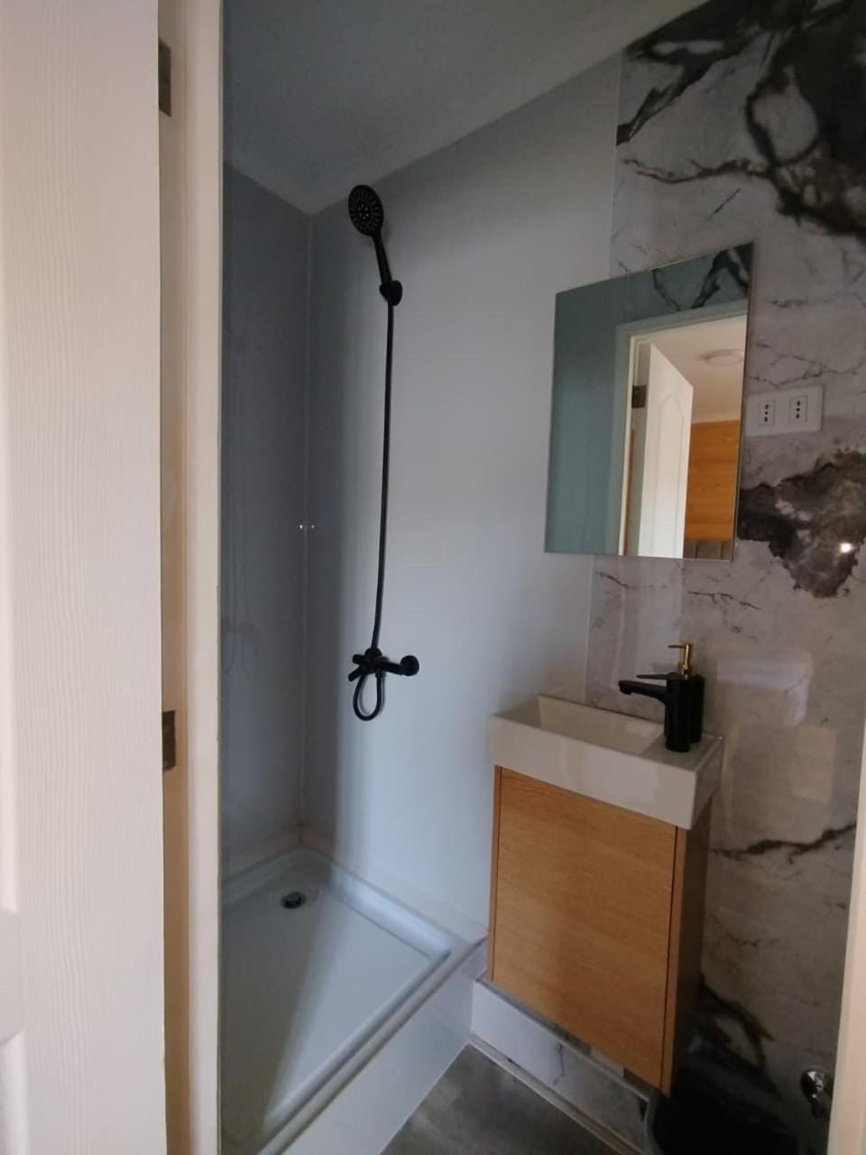 Shower, Bathroom