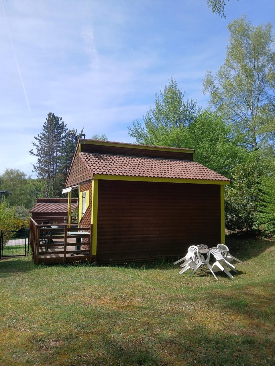Chalet au calme climatisé et clôturé Chalet in Auvergne-Rhône-Alpes