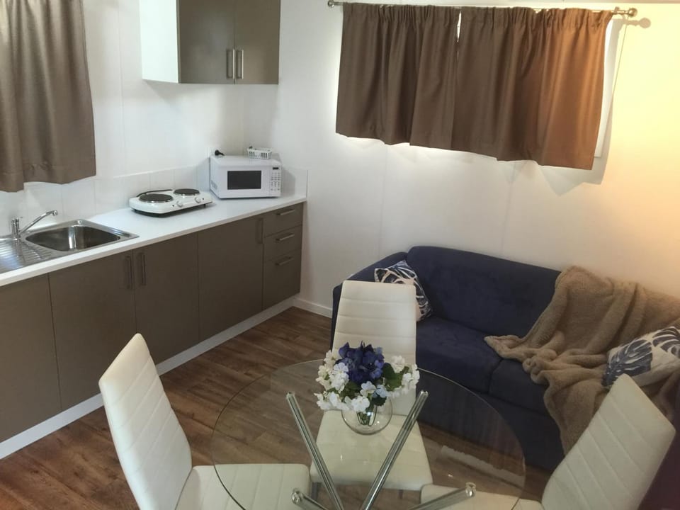 Shower, Toilet, Patio, Patio, BBQ facilities, BBQ facilities, Casino, Fishing, Golfcourse, Squash, Bathroom, TV and multimedia, Seating area, Dining area, Cycling, Evening entertainment, Bedroom, Family
