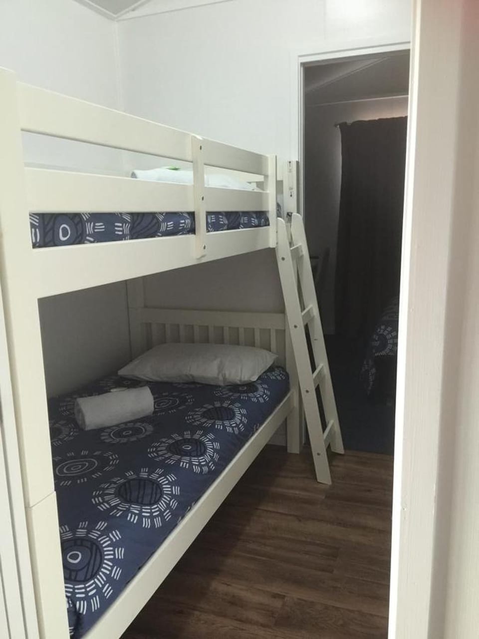 Shower, Toilet, Patio, Patio, BBQ facilities, Casino, Golfcourse, Squash, Bathroom, TV and multimedia, Coffee/tea facilities, Kitchen or kitchenette, Seating area, Dining area, Tennis court, Hiking, Cycling, Evening entertainment, Bedroom, Garden view, Landmark view, Mountain view, Street view, group of guests, bunk bed, Family, Family