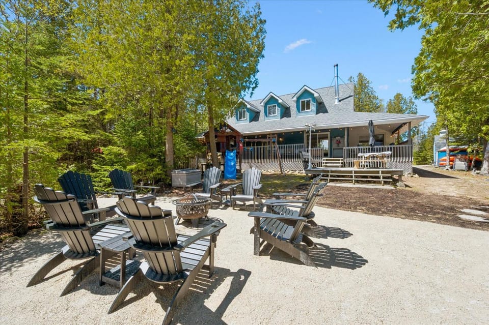 Bradley Harbour 5-Beds Hot Tub AC Kayaks House in Northern Bruce Peninsula