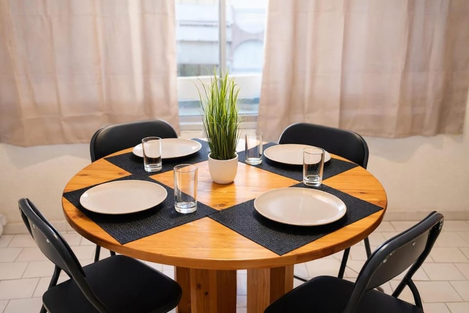 Studio Plein soleil piscines proche plages parking privé Apartment in Le Grau-du-Roi