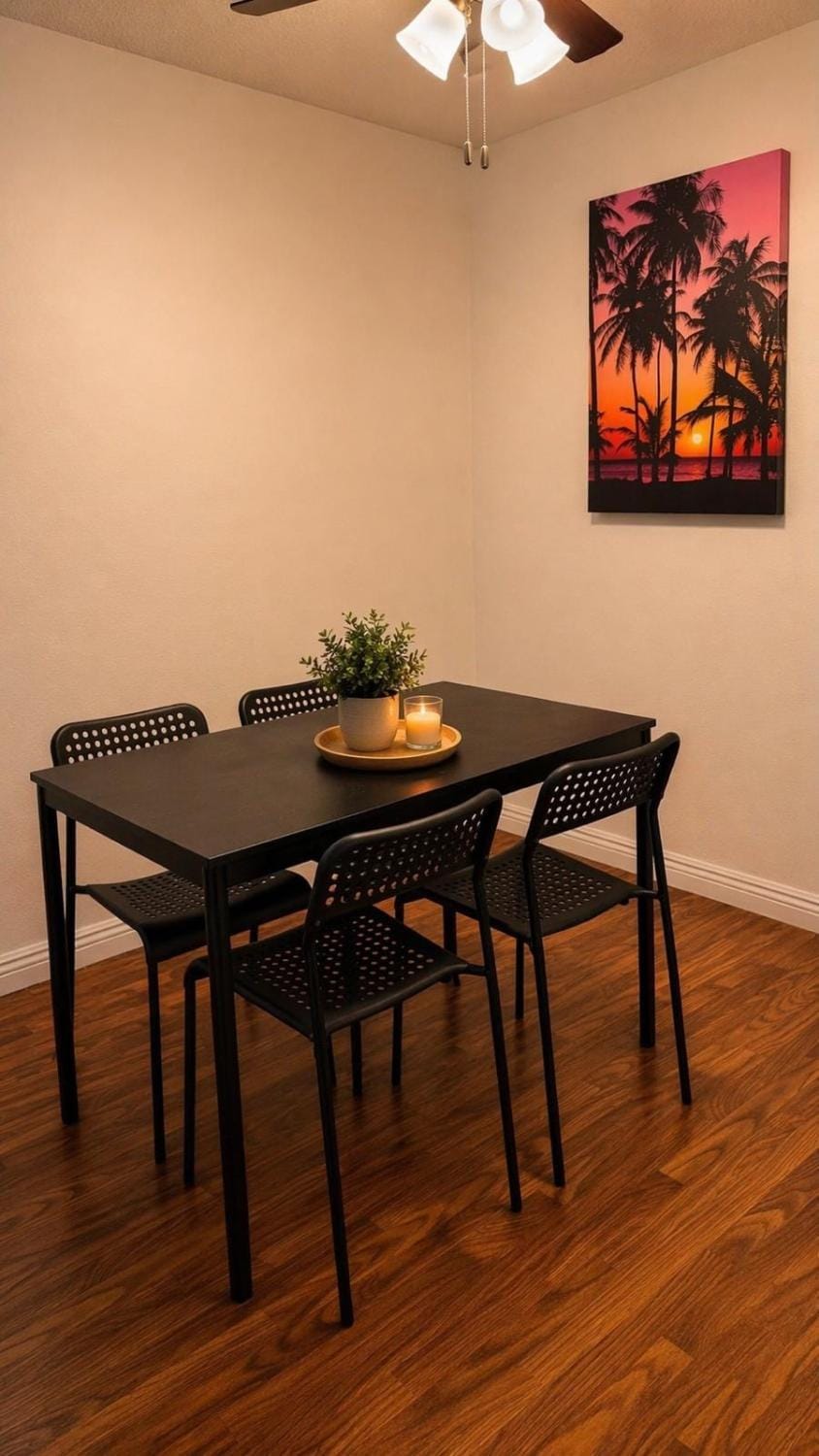 Ocean Aura Beach Front Getaway, Steps to Sand Apartment in Redondo Beach