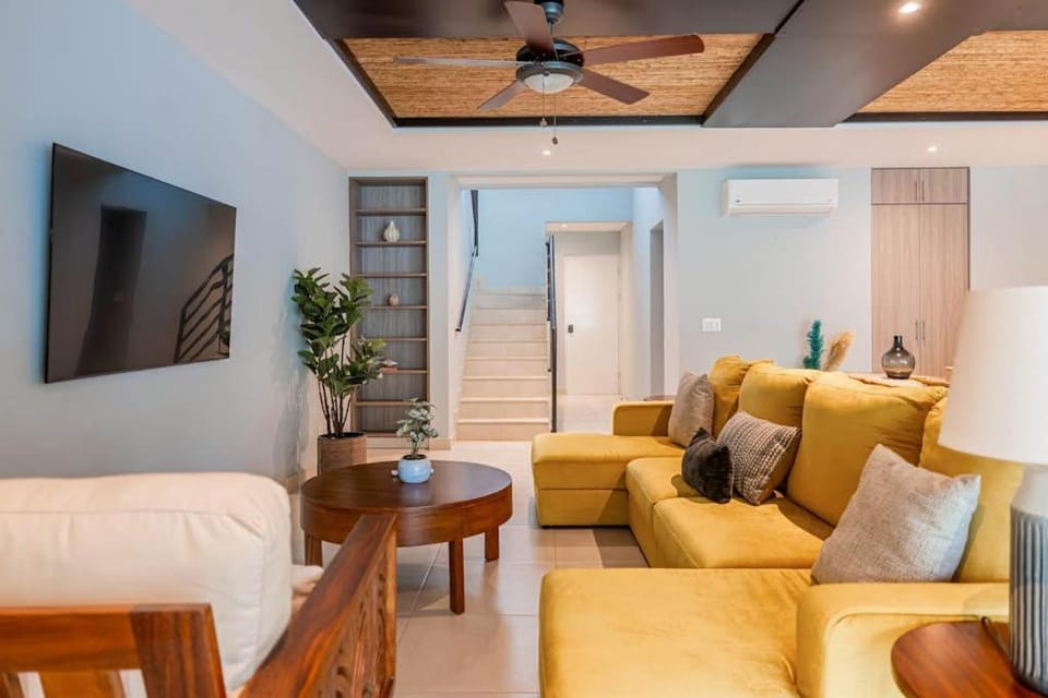 Ciudad del Mar Combo House in Jaco