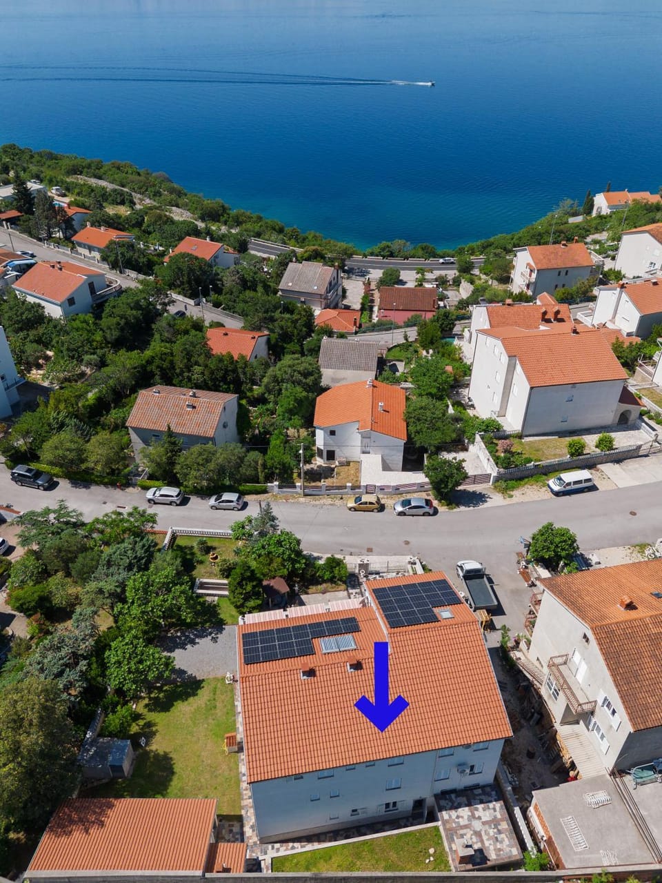 Property building, Day, Neighbourhood, Bird's eye view