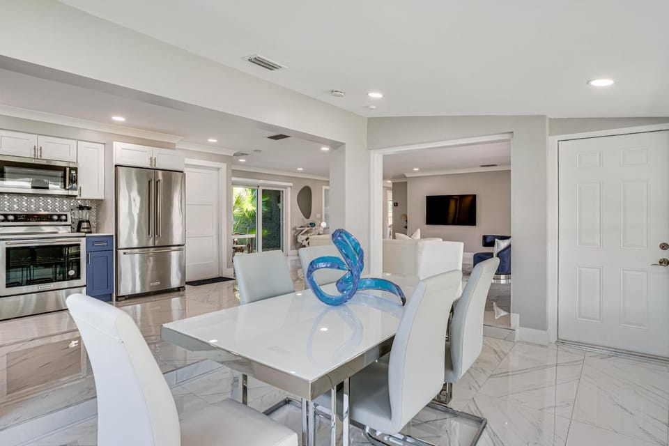 Waterfront Escape! Boater’s Paradise in Cape Coral House in Cape Coral