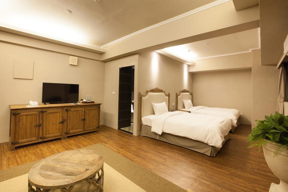 Bed, Photo of the whole room
