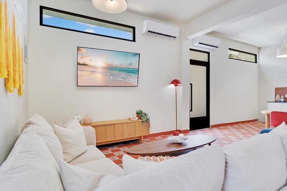 Communal lounge/ TV room, Living room