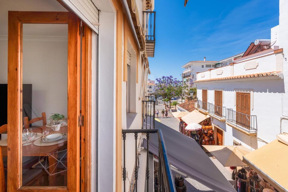 Day, View (from property/room), Balcony/Terrace, City view