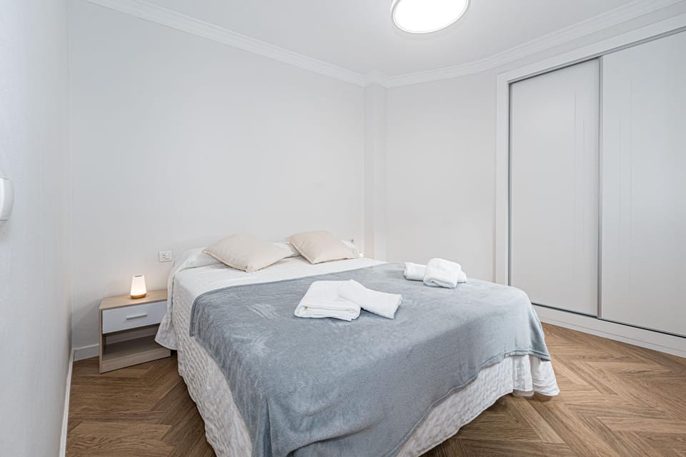 Bed, Photo of the whole room, Bedroom, towels, wardrobe