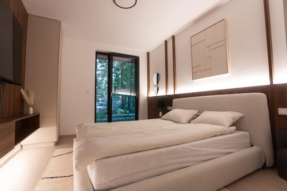 Bed, Photo of the whole room, Bedroom