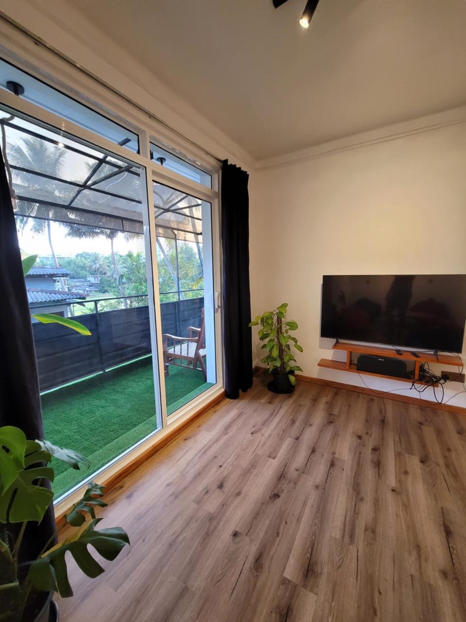 Communal lounge/ TV room, TV and multimedia, Living room, Seating area