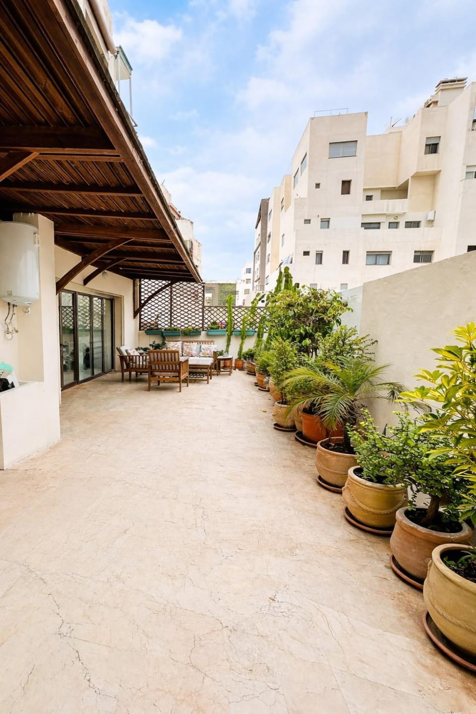 Bel appart spacieux vue sur mer bd la corniche Apartment in Casablanca