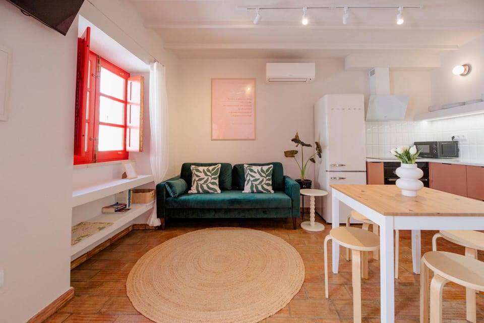 Kitchen or kitchenette, Living room, Dining area