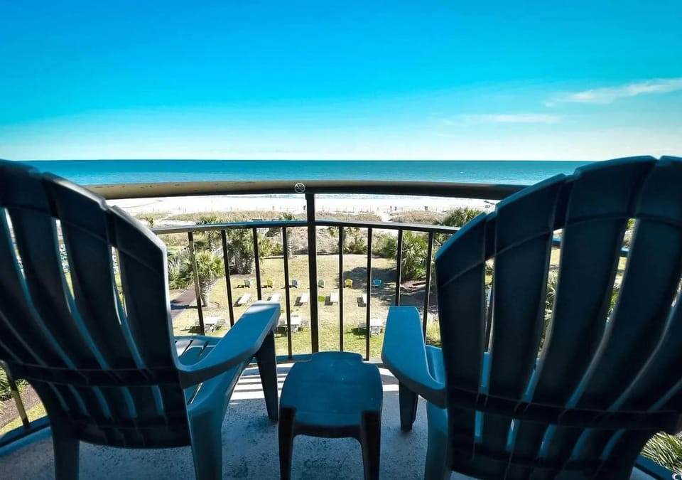 Relaxing Oceanfront 1 Bedroom Unit at Meridian Plaza Apartment in Myrtle Beach