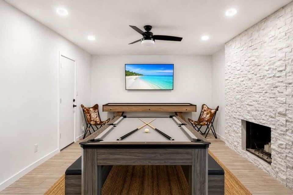 Sunrise-Sparkling Pool-BBQ Grill-Mins to Old Town House in Scottsdale