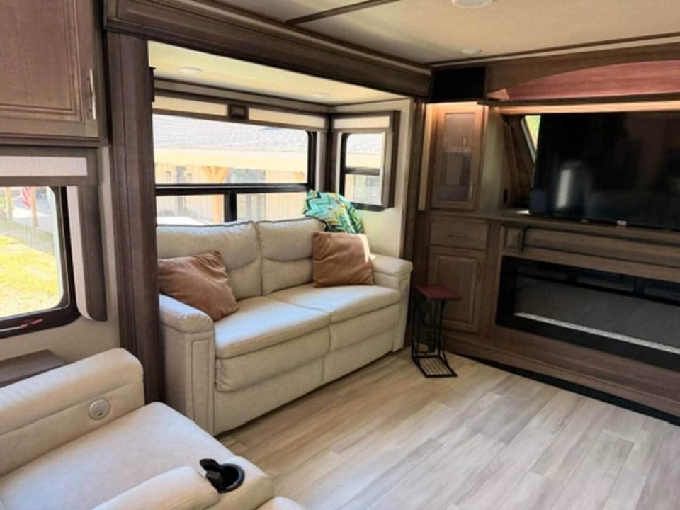 Sunset Shores RV House in Eufaula
