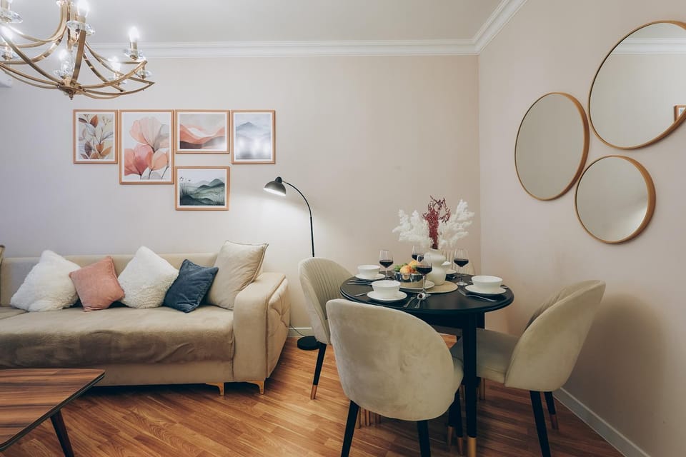 Living room, Decorative detail, Seating area, Dining area
