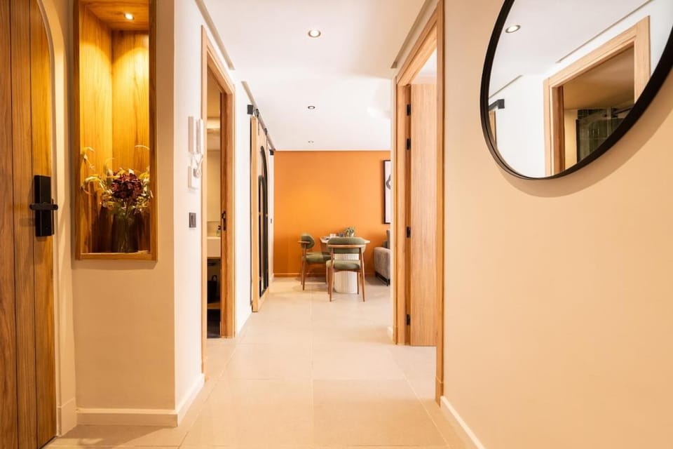 Elite 2BR 2BA Sleeps 5 Parking Downtown Calm AC Apartment in Casablanca