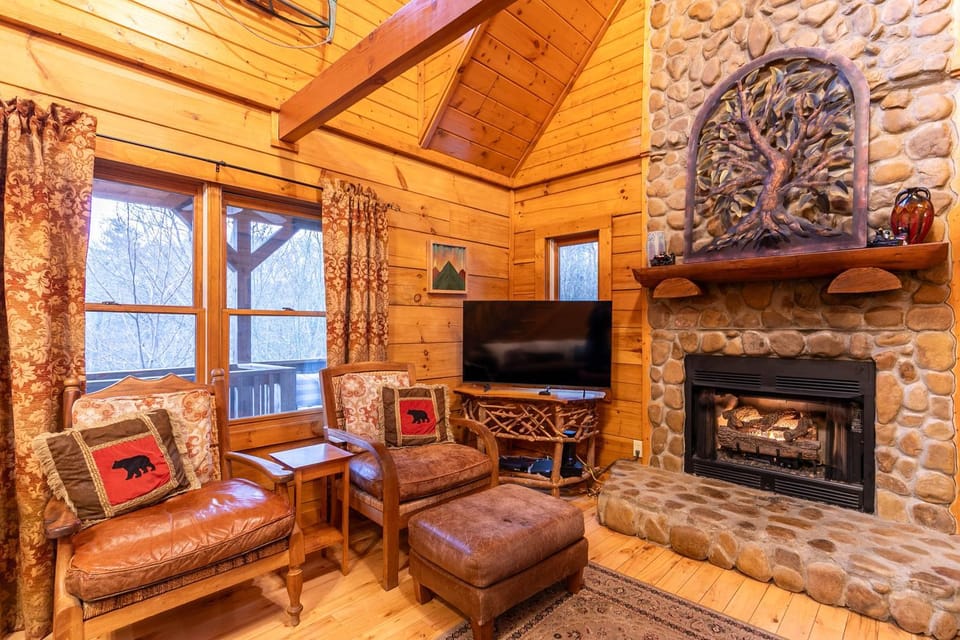 2 Cubs Cabin Cabin in Watauga