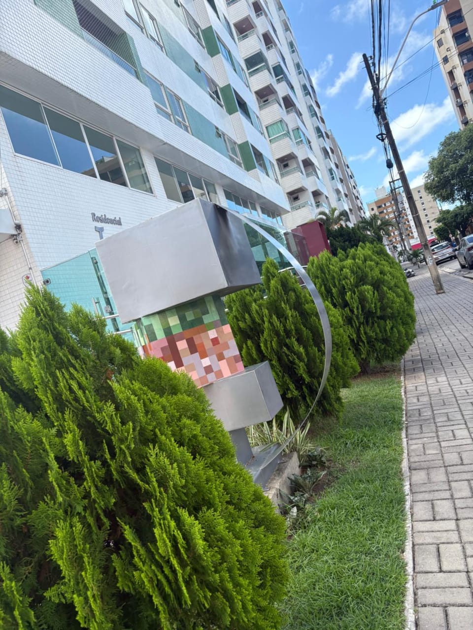 Facade/entrance
