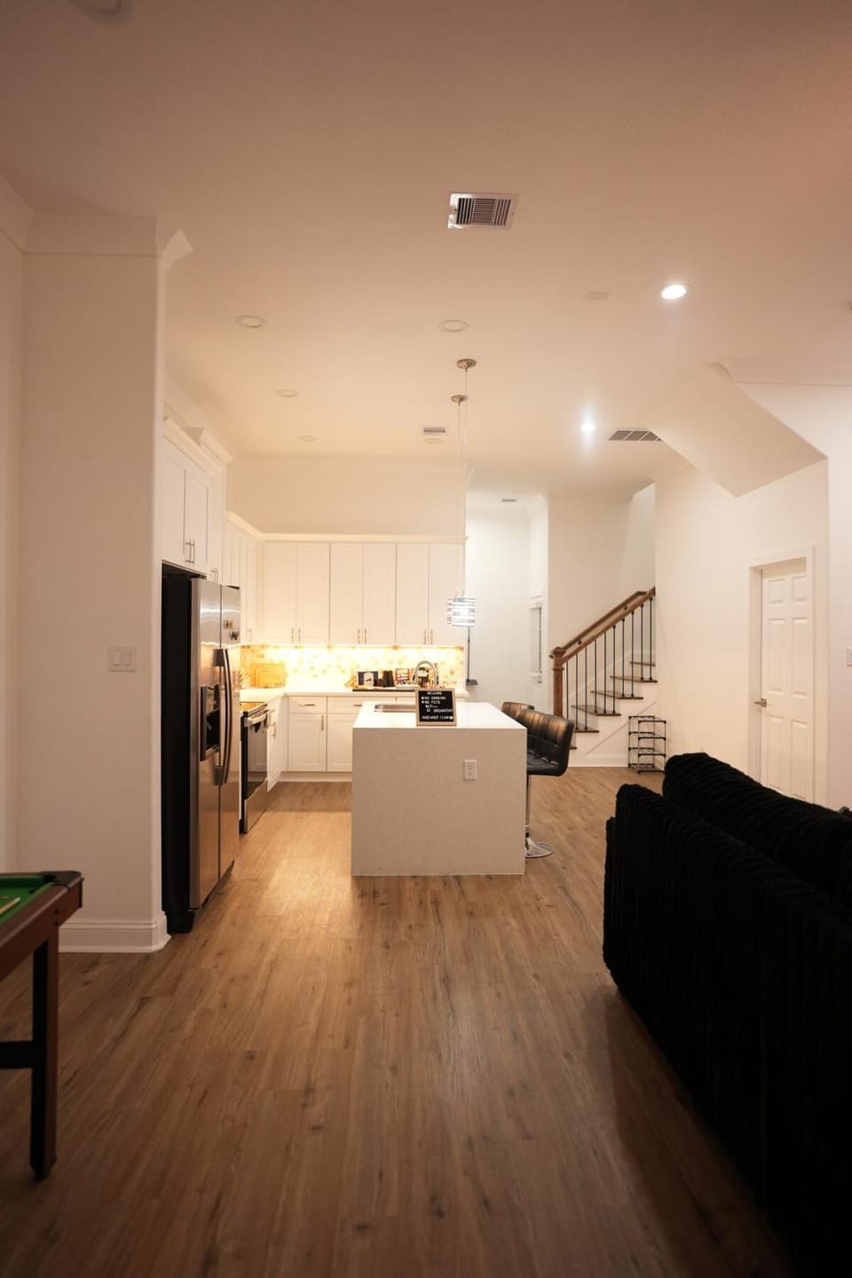 Living room, Photo of the whole room, Seating area, Dining area