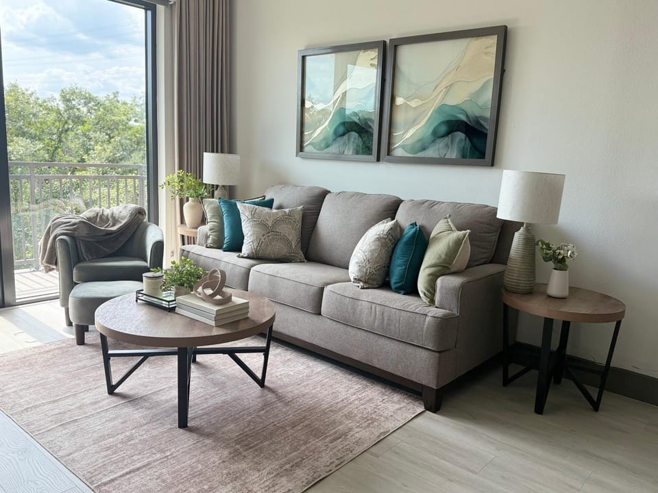 MONTROSE luxury APT 12 MIN FROM NRG mins to Med CNTR Apartment in Houston