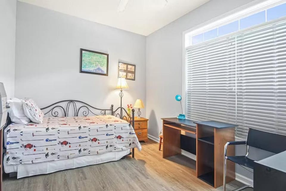 Coastal Catch Ground-Floor near Beach, Pool & Golf Apartment in Little River