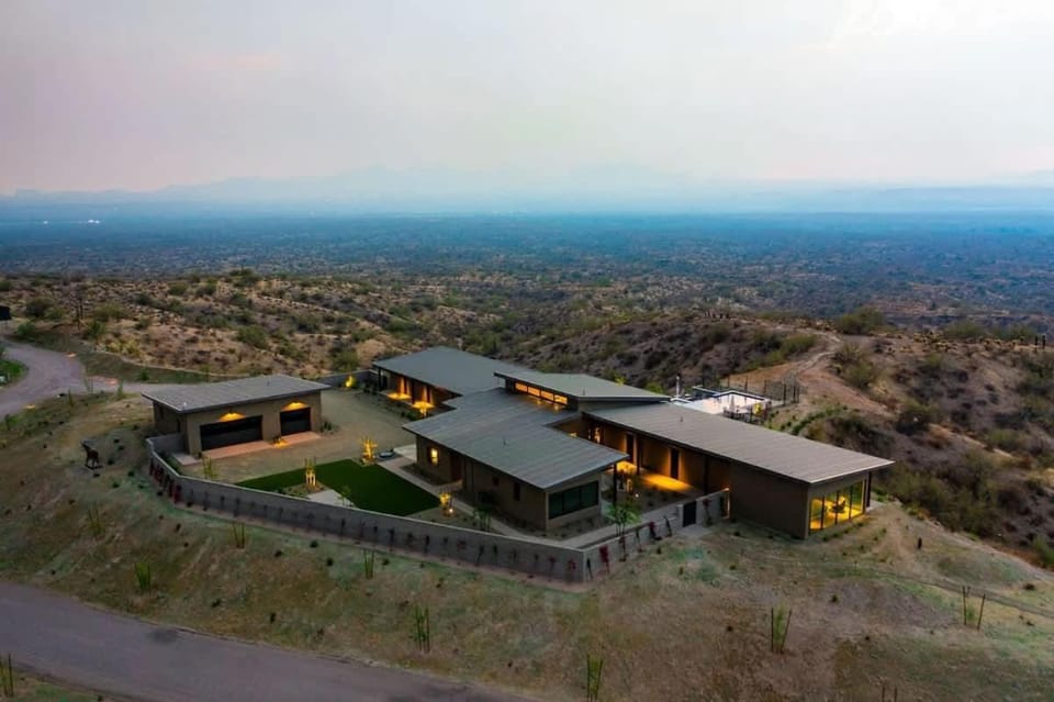 Paradise Canyon Retreat - 3 Private Estates House in Maricopa County