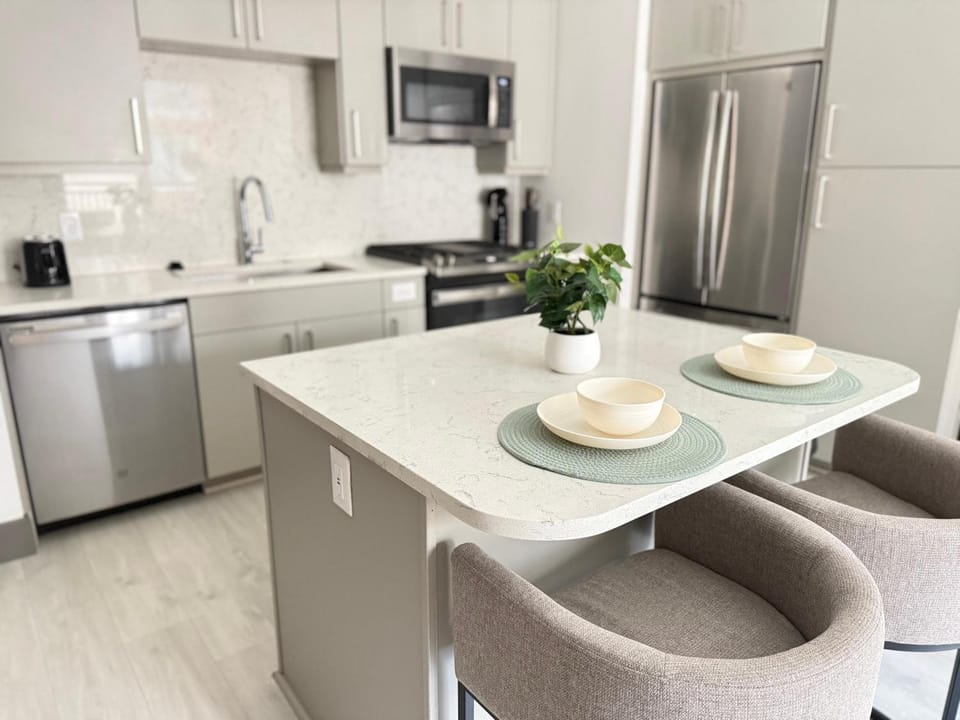 Penthouse Montrose 12 mins to NRG Med CNTR Apartment in Houston