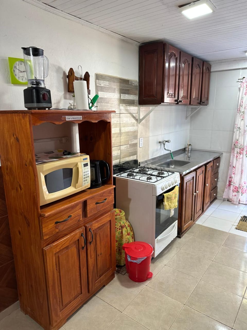 Kitchen or kitchenette, oven, stove