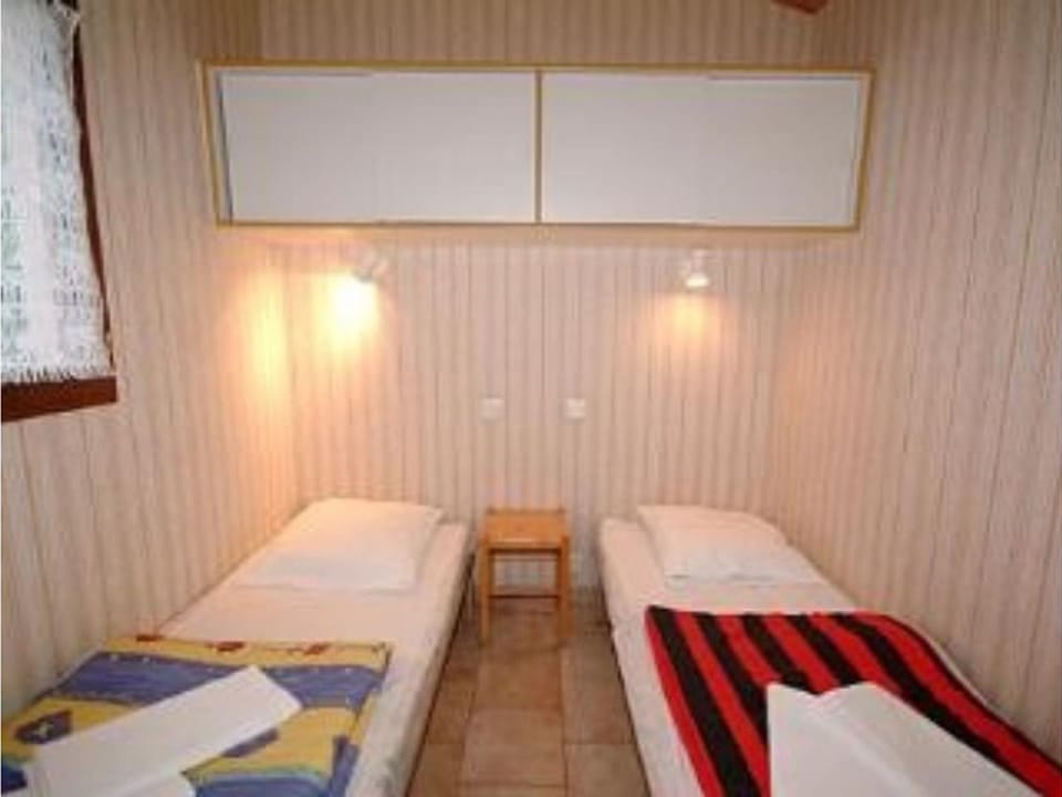 Maison avec animaux admis - 4 pers. - API-1-52-2864 Campground/ 
RV Resort in Occitanie