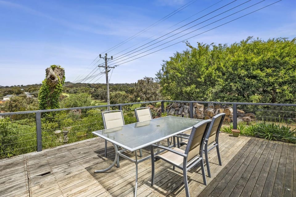 18 Lewis Court House in Anglesea
